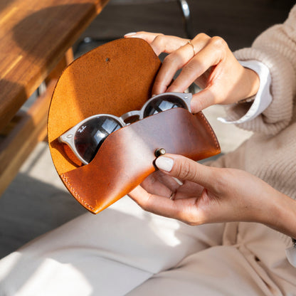 Glasses Case Top Grain Leather, Hand Crafted Eyeglasses Case, Glasses Cover with Magnetic Clasp, Magnetic Button Eyeglasses Bag